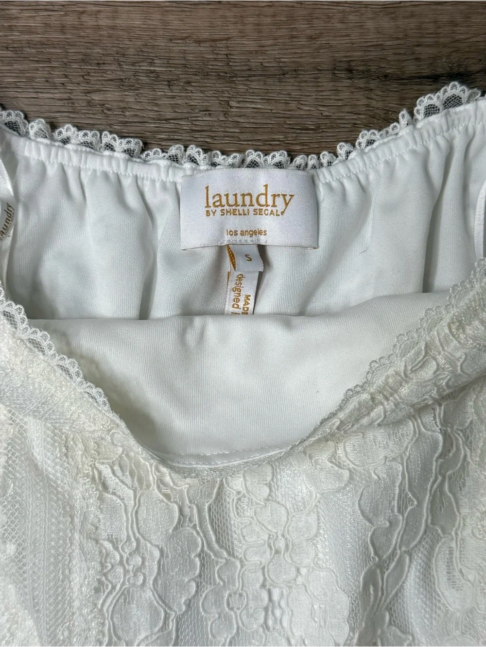 Laundry By Shelli Segal White Lace Off-Shoulder Top